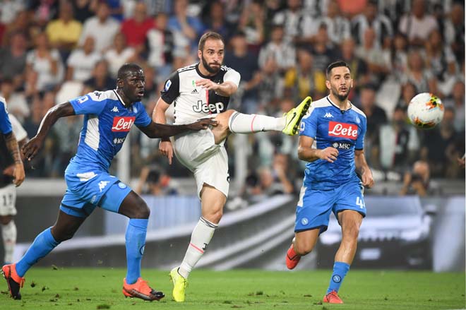 Higuain ghi bàn vô cùng đẳng cấp vào lưới đội bóng cũ Napoli