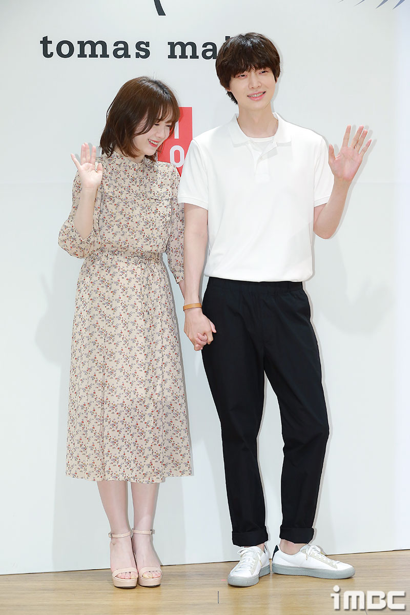 Goo Hye Sun và chồng trẻ Ahn Jae Hyun ngày còn hạnh phúc