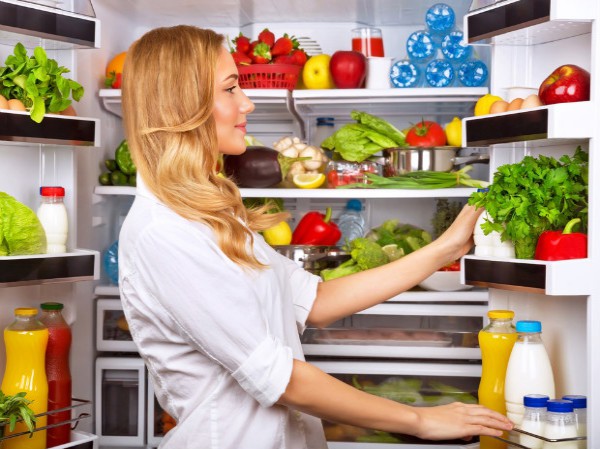 Những thực phẩm để trong tủ lạnh dễ thành... thuốc độc - 1