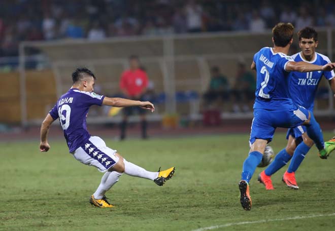 Quang Hải lập tuyệt phẩm đá phạt ở AFC Cup