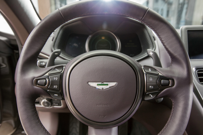 Tận mục sở thị siêu xe Aston Martin DB11 V8 màu độc tại TP.HCM - 11