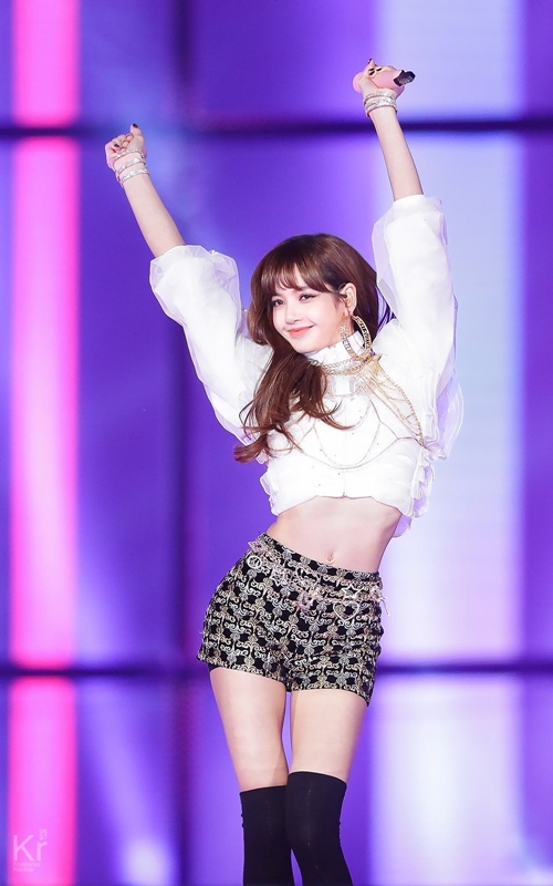 Thực đơn khắc nghiệt của nữ idol K-pop để bảo toàn eo 50cm - 1