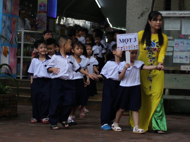 Tại Trường Tiểu học Lê Văn Tám, 3 bé trai Nguyễn Lê Quách Thế Huynh, Nguyễn Lê Quách Thế Đệ và Nguyễn Lê Quách Thế Lộc học lớp Một 3.