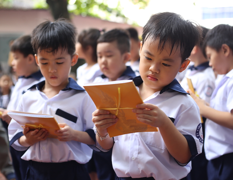 Trường Tiểu học Lê Văn Tám được đánh giá là môi trường học tập tốt cho 5 bé với các giáo viên nhiệt huyết với nghề và có kinh nghiệm giảng dạy, trong đó có người đã công tác 30 năm.