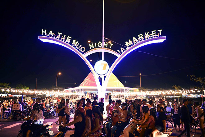 Được đánh giá là khu Chợ Đêm có quy hoạch và thiết kế thông minh, hiện đại, Ha Tien Night Market đang tạo ra hiệu ứng mạnh mẽ, thu hút hàng nghìn du khách đến tham quan, mua sắm ngay trong ngày đầu khai trương