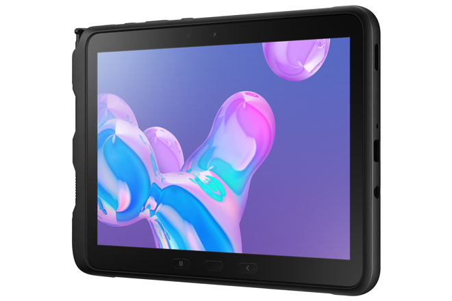 Tablet giữ lại giắc cắm tai nghe.