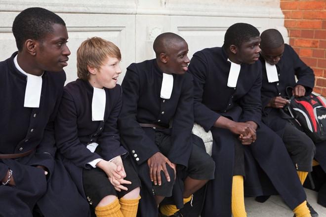 Ngắm những bộ đồng phục học sinh đẹp nhất thế giới: Nơi gây choáng vì đắt đỏ, nơi cầu kỳ hết sức - 9