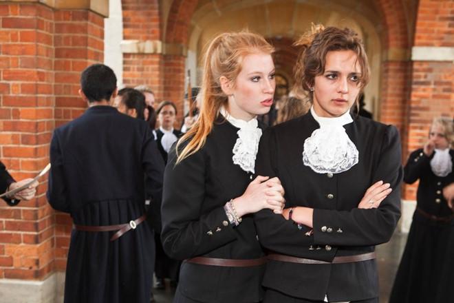 Ngắm những bộ đồng phục học sinh đẹp nhất thế giới: Nơi gây choáng vì đắt đỏ, nơi cầu kỳ hết sức - 8