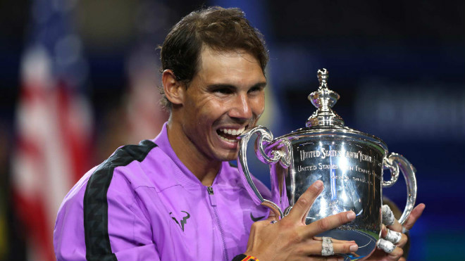 Nadal lại có dịp cắn cúp ăn mừng ở Flushing Meadows