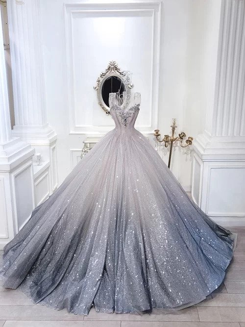 Chiếc váy cưới của Lương Thùy Linh được đấu giá kỷ lục nửa tỷ đồng - 2sao