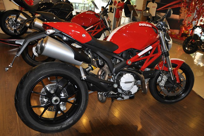 Ducati Monster 796.