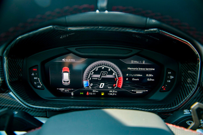 Siêu SUV Lamborghini Urus thứ 3 chính hãng có mặt Việt Nam - 10