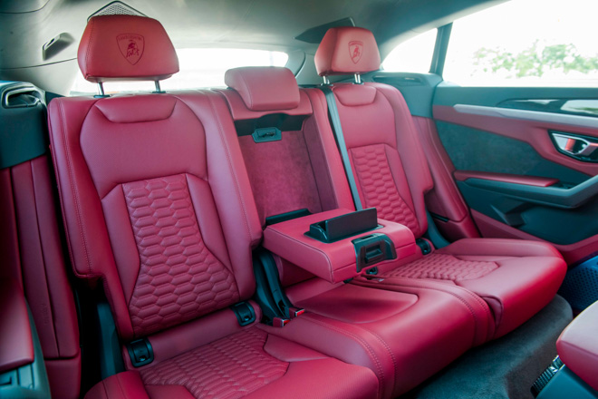 Siêu SUV Lamborghini Urus thứ 3 chính hãng có mặt Việt Nam - 12