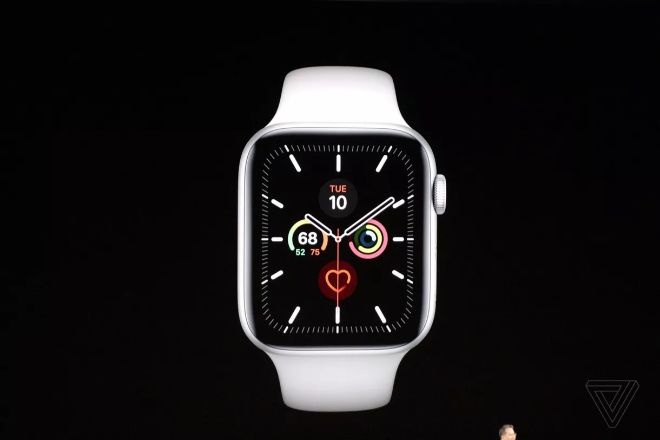 Apple Watch Series 5 trình làng với màn hình luôn bật, giá từ 399 USD - 1