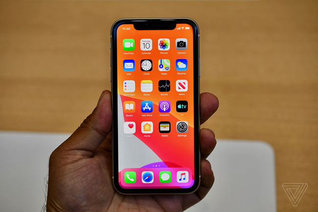 iPhone 11 chạy vi xử lý A13 Bionic.