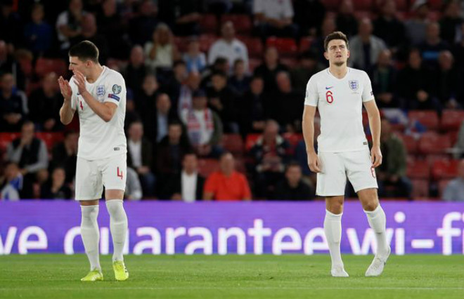 Trước đối thủ yếu Kosovo, ĐT Anh thủng lưới tới 3 bàn sau những sai lầm ngớ ngẩn của cặp trung vệ đã và đang khoác áo MU: Michael Keane - Harry Maguire