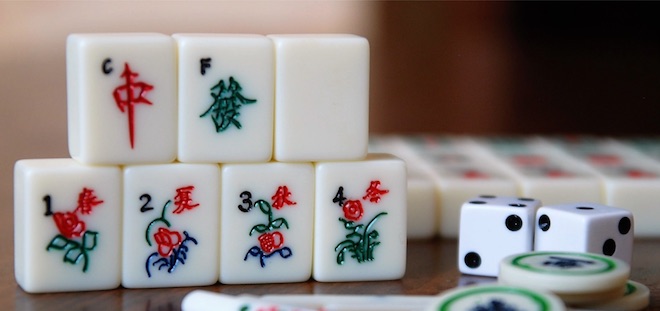 Mạt chược là một môn chơi cờ có nguồn gốc từ Trung Hoa với 4 đến 6 người chơi khác nhau.