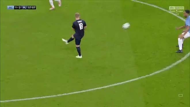 Huyền thoại MU khuấy đảo Man City: Scholes vẽ tuyệt tác, Persie lập siêu phẩm - 3