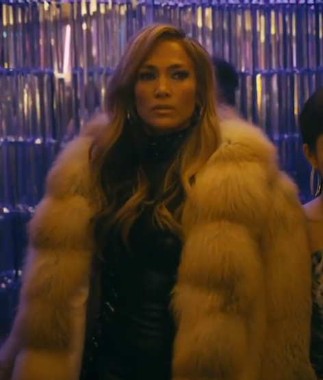 Jennifer Lopez mặc áo lông thú trong bộ phim mới nhất.&nbsp;