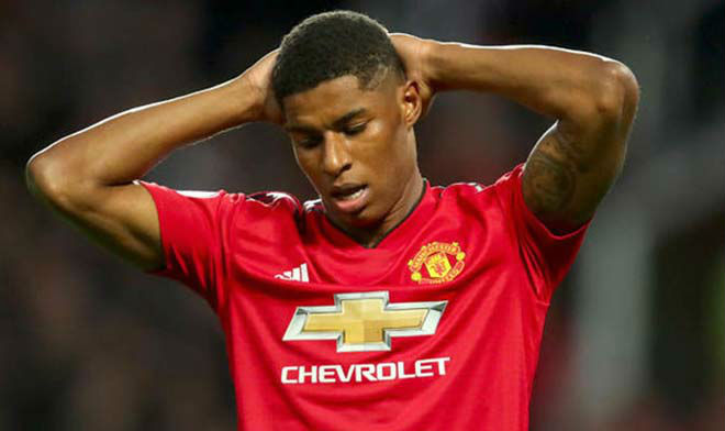 Vượt trội về&nbsp;danh tiếng lẫn kinh nghiệm, nhưng&nbsp;Marcus Rashford đang thể hiện phong độ thiếu thuyết phục hơn hẳn người bạn cùng tuổi Abraham&nbsp;