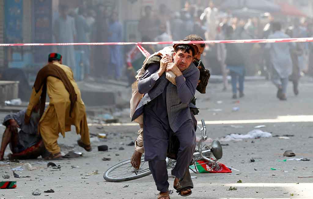 Một vụ nổ bom nghiêm trọng đã xảy ra tại cuộc mít tinh&nbsp;của Tổng thống Afghanistan&nbsp;Ashraf Ghani (Ảnh: Reuters)