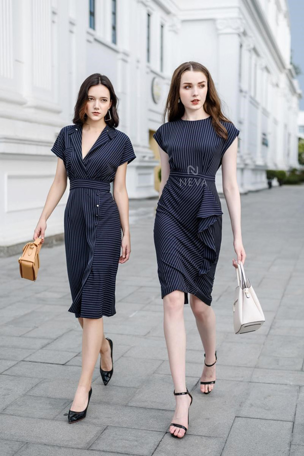 Sánh đôi tỏa sáng mỗi khi xuống phố cùng họa tiết kẻ sọc