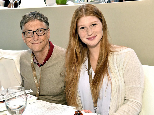 Jennifer Gates - cô con gái đầu lòng của tỷ phú Bill Gates mới tốt nghiệp trường Đại học Stanford. Một ngôi trường không chỉ nổi tiếng về giảng dạy mà còn về mức học phí khủng 50.703 USD/năm.