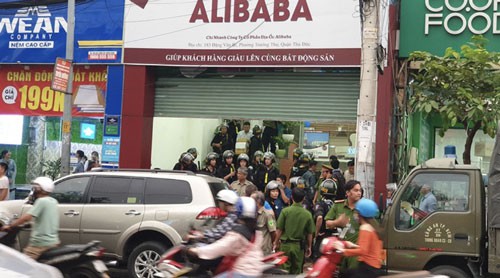 Lực lượng công an phong tỏa, khám xét trụ sở Công ty Alibaba