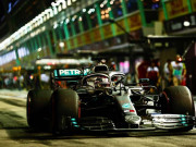 Thể thao - Đua xe F1, phân hạng Singapore GP: Hat-trick cho Leclerc, Ferrari tạo cú sốc dưới màn đêm