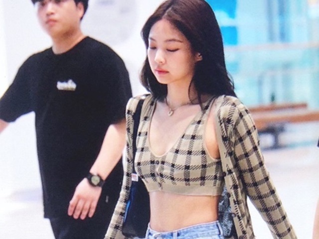 1001 cách mix croptop của Jennie Black Pink