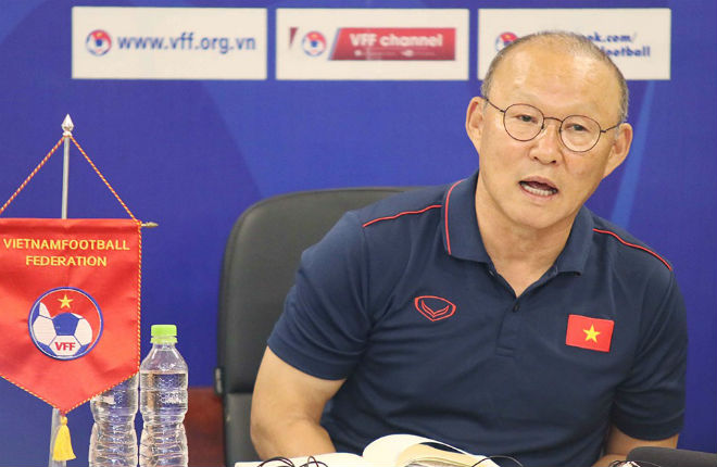 HLV Park Hang Seo từ chối trả lời câu hỏi về quá trình đàm phán hợp đồng mới với VFF