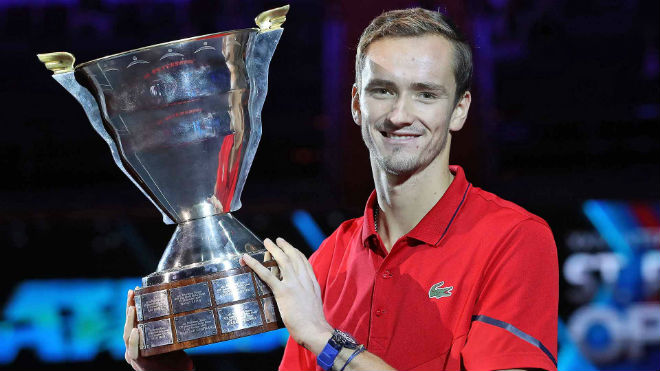 Daniil Medvedev vô địch St.Petersburg trên quê nhà