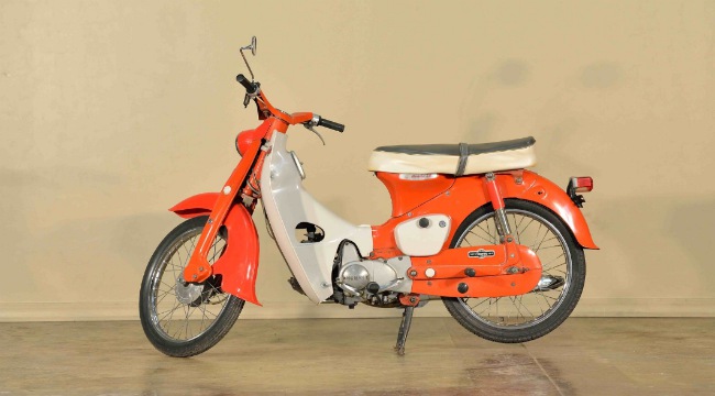 Với một loạt chỉnh sửa, Super Cub 50 lúc đó đã phá vỡ kỷ lục bán hàng, đạt tổng doanh số 5 triệu chiếc.