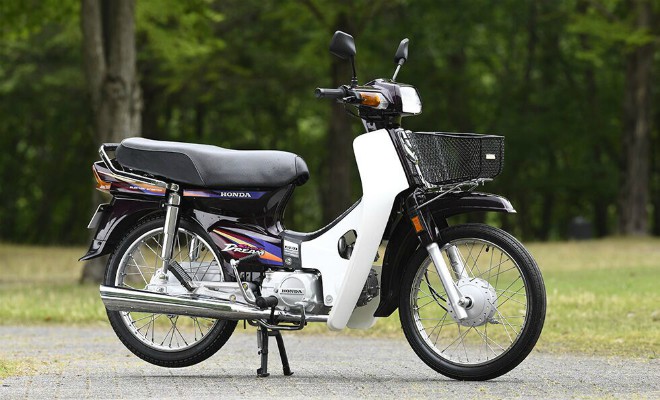 1998 Honda Super Dream.