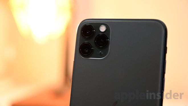 iPhone 11 Pro là lựa chọn cho những ai có bàn tay nhỏ.