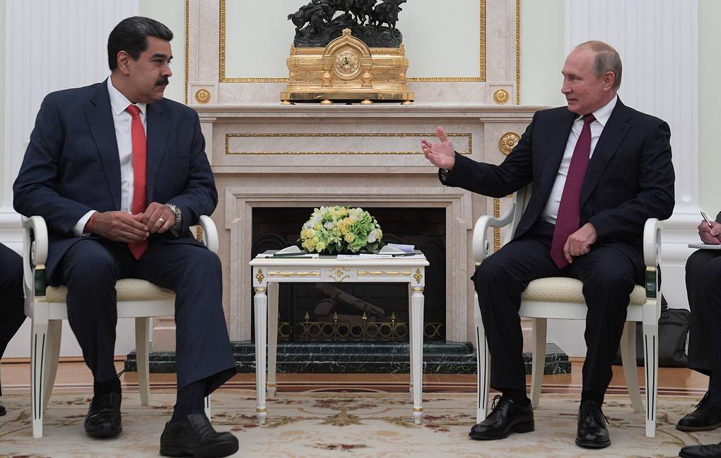 Tổng thống Venezuela Nicolas Maduro gặp ông Putin ở Điện Kremlin ngày 25.9.