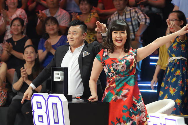 "Táo bà" Vân Dung lần đầu tiên tham gia gameshow