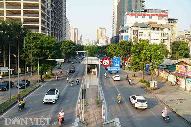 Một điểm quan trắc không khí khác tại đường Láng Hạ (Hà Nội) có chỉ số AQI ở mức 146 – ngưỡng chất lượng không khí trung bình, gây ảnh hưởng tới một số nhóm người.