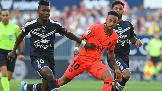 Neymar vừa ghi bàn giúp PSG thắng nhọc Bordeaux ở vòng 8 Ligue 1