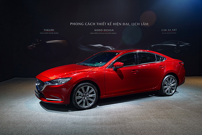Giá lăn bánh Mazda 6 phiên bản nâng cấp vừa được ra mắt - 1