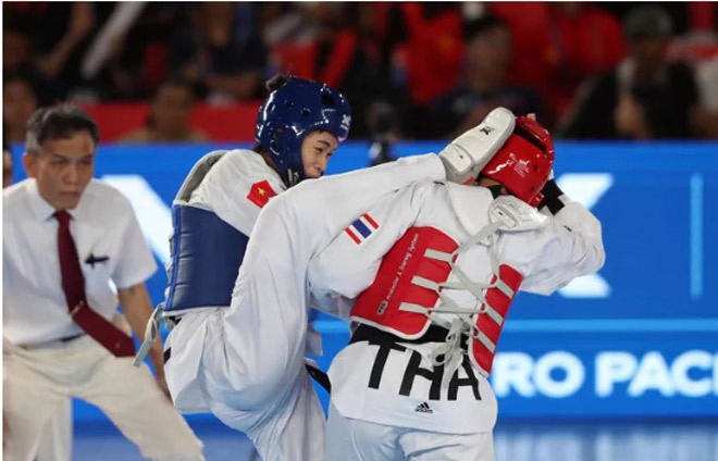 Các võ sĩ taekwondo tranh tài