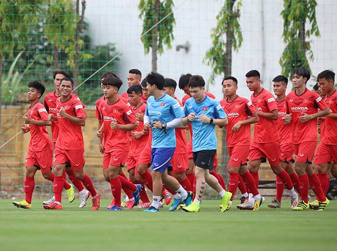 U22 Việt Nam luyện công bảo vệ HCV SEA Games: Thầy Park hành động bất ngờ - 11