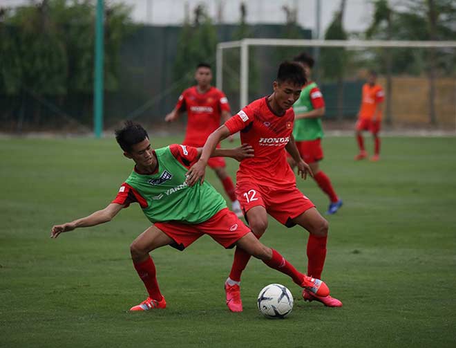 U22 Việt Nam luyện công bảo vệ HCV SEA Games: Thầy Park hành động bất ngờ - 9