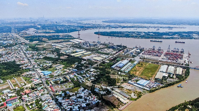 Với hàng loạt KCN, CCN có quy mô và tỷ lệ lấp đầy vô cùng ấn tượng, cùng lợi thế cảng biển quốc tế và hạ tầng được đầu tư ngày càng mạnh mẽ, khu Nam không ngừng tăng trưởng để trở thành điểm đến đầu tư toàn cầu