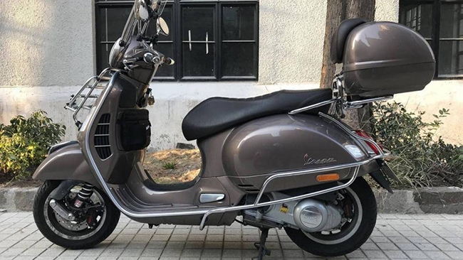 Vespa GTS 300 Touring: 131 triệu đồng
