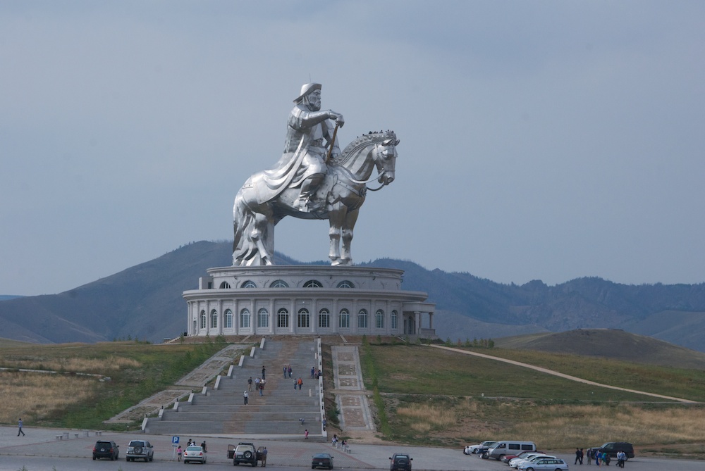 Tượng Thành Cát Tư Hãn ở Ulaanbaatar, thủ đô của Mông Cổ.