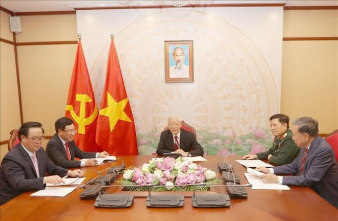 Tổng Bí thư, Chủ tịch nước Nguyễn Phú Trọng điện đàm với Chủ tịch Đảng Nhân dân Campuchia,Thủ tướng Chính phủ Campuchia Hun Sen - Ảnh: TTXVN