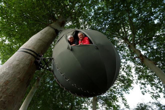 Ngôi nhà treo cây đem đến cho khách du lịch trải nghiệm mới mẻ ở Bỉ