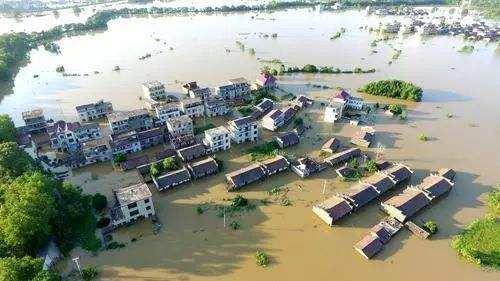 Nhiều khu vực ở tỉnh Giang Tây, Trung Quốc đang phải chịu ảnh hưởng nghiêm trọng bởi mưa lũ. Ảnh: Sohu