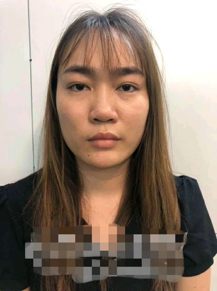 Phạm Hoài Thương tại trụ sở công an.